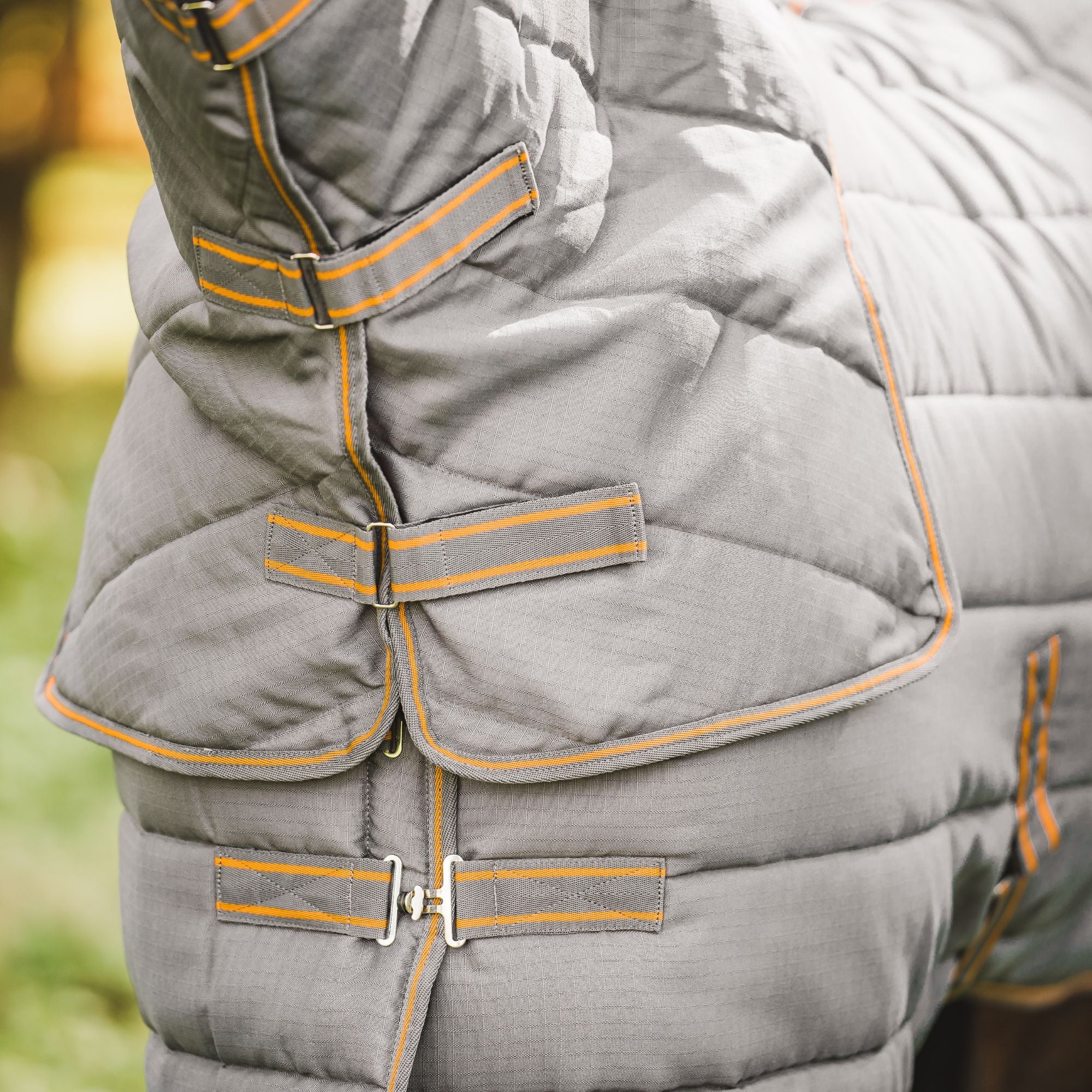 Hyltarp Neck Cover Alice & Blaze 200g castor grey